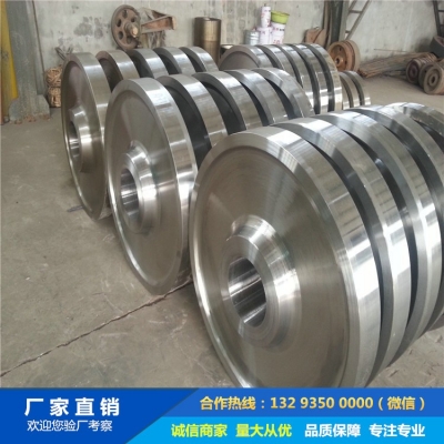 裝取料機(jī)車輪鍛件